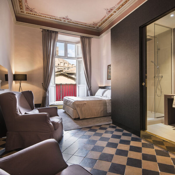 <font color="red"  size="6">PALIO AUGUST</font><br><font color="#60a347"  size="5">UP TO 4 PAX</font><br><br>"CASATO"<br>PRIVATE<br>BALCONY - Image 2